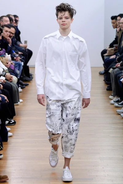 Look 29